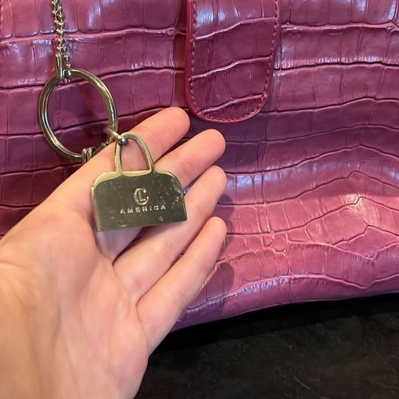 Magenta crocodile purse (faux) - Picture 3 of 10